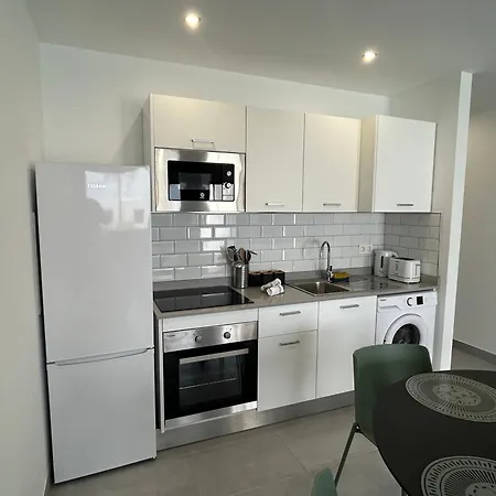 Stunning 2 Bedroom Seafront