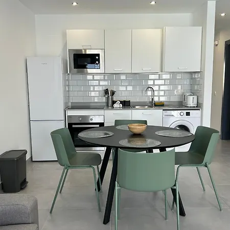 Stunning 2 Bedroom Seafront Apartment